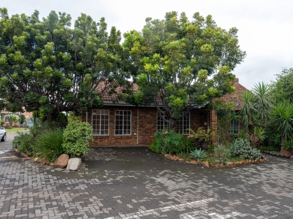 Montana: Arend 5 – Charming 2 Bedroom Unit for Sale in Montana, Pretoria