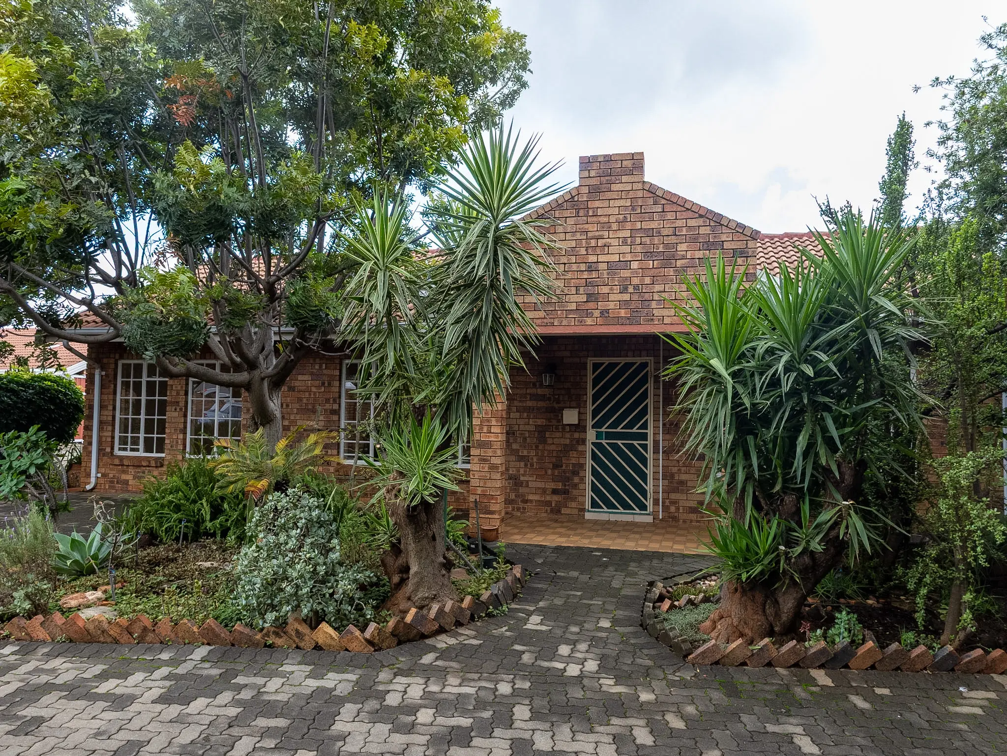 Montana: Arend 5 – Charming 2 Bedroom Unit for Sale in Montana, Pretoria